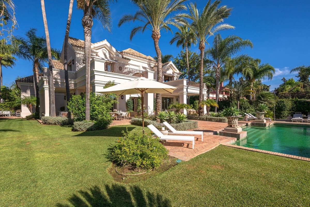 8 chambre Villa/Maison à vendre à Guadalmina avec garage - 7 500 000 € (Ref: 9144524)