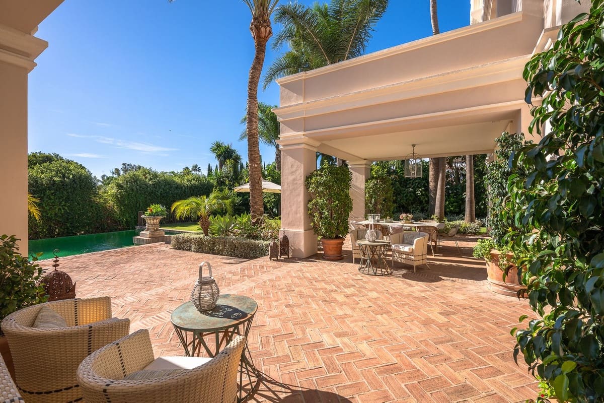 8 chambre Villa/Maison à vendre à Guadalmina avec garage - 7 500 000 € (Ref: 9144524)