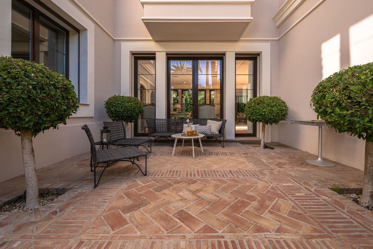 8 chambre Villa/Maison à vendre à Guadalmina avec garage - 7 500 000 € (Ref: 9144524)