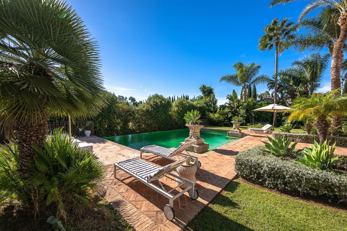 8 chambre Villa/Maison à vendre à Guadalmina avec garage - 7 500 000 € (Ref: 9144524)