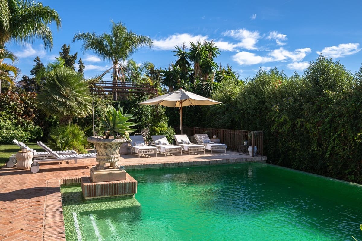 8 chambre Villa/Maison à vendre à Guadalmina avec garage - 7 500 000 € (Ref: 9144524)