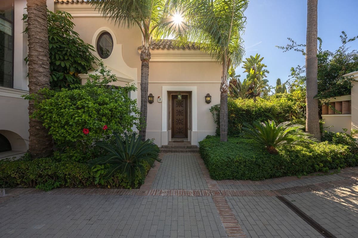 8 chambre Villa/Maison à vendre à Guadalmina avec garage - 7 500 000 € (Ref: 9144524)