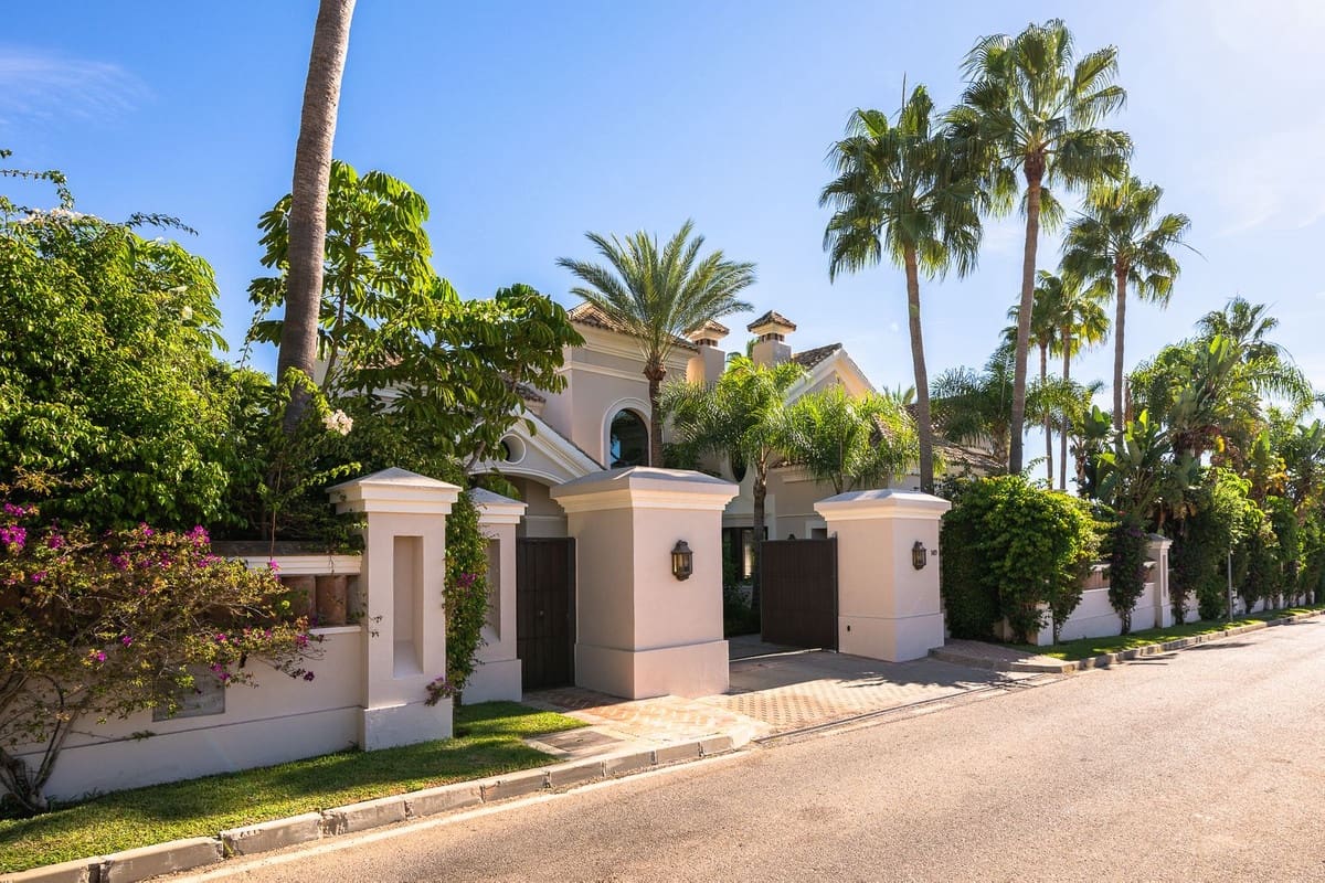 8 chambre Villa/Maison à vendre à Guadalmina avec garage - 7 500 000 € (Ref: 9144524)