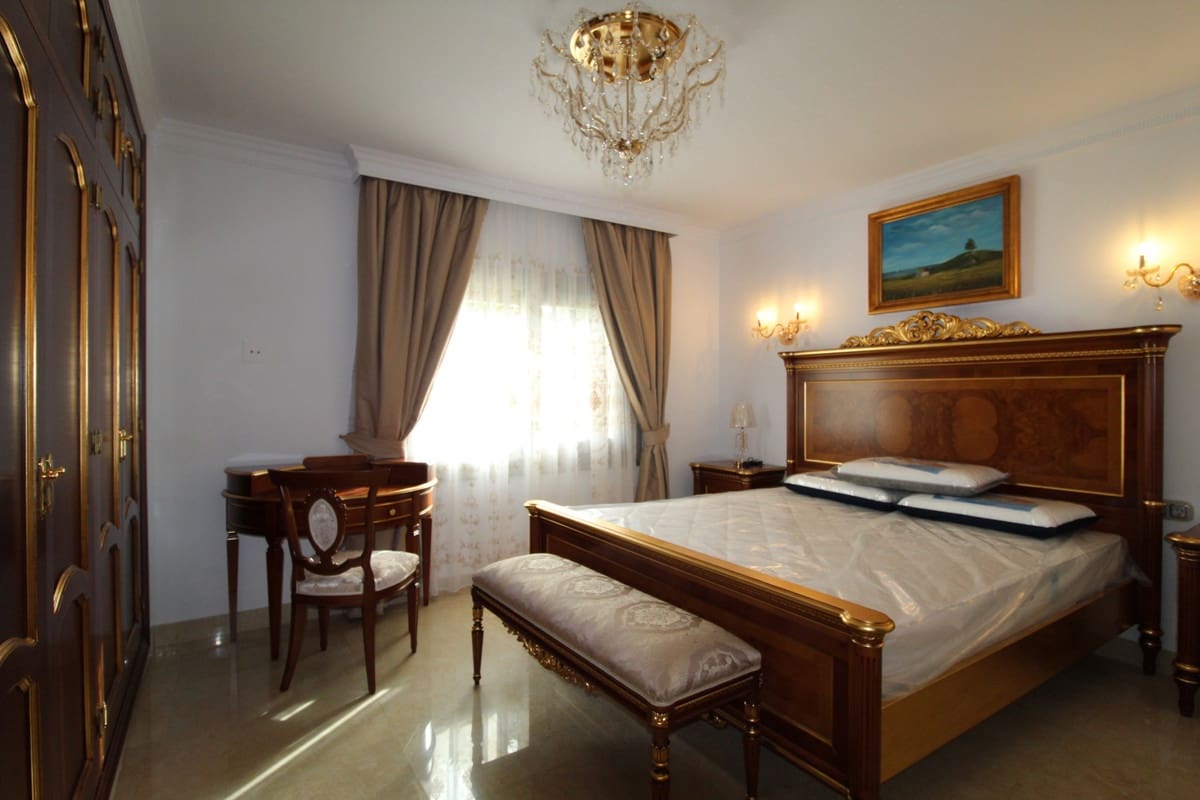 8 sypialnia Willa na sprzedaż w Guadalmina z garażem - 6 000 000 € (Ref: 9144525)