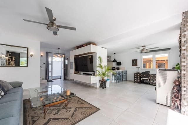 Chalet de 3 habitaciones en Costalita, Estepona en venta con garaje - 1.649.000 € (Ref: 9144530)