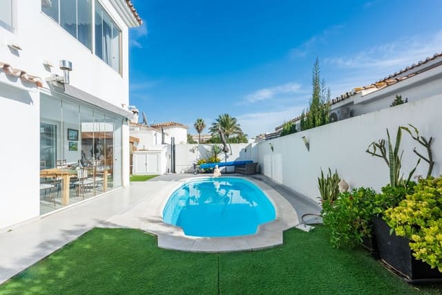 Chalet de 3 habitaciones en Costalita, Estepona en venta con garaje - 1.649.000 € (Ref: 9144530)