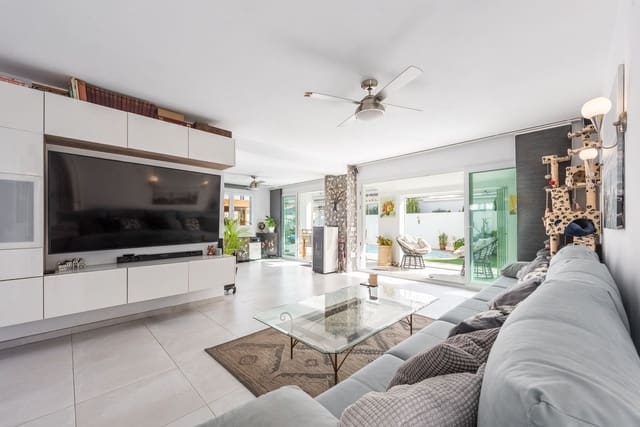 Chalet de 3 habitaciones en Costalita, Estepona en venta con garaje - 1.649.000 € (Ref: 9144530)