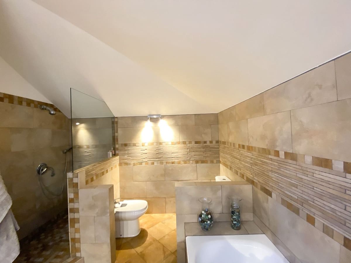 3 slaapkamer Villa te koop in Guadalmina met garage - € 1.240.000 (Ref: 9144533)