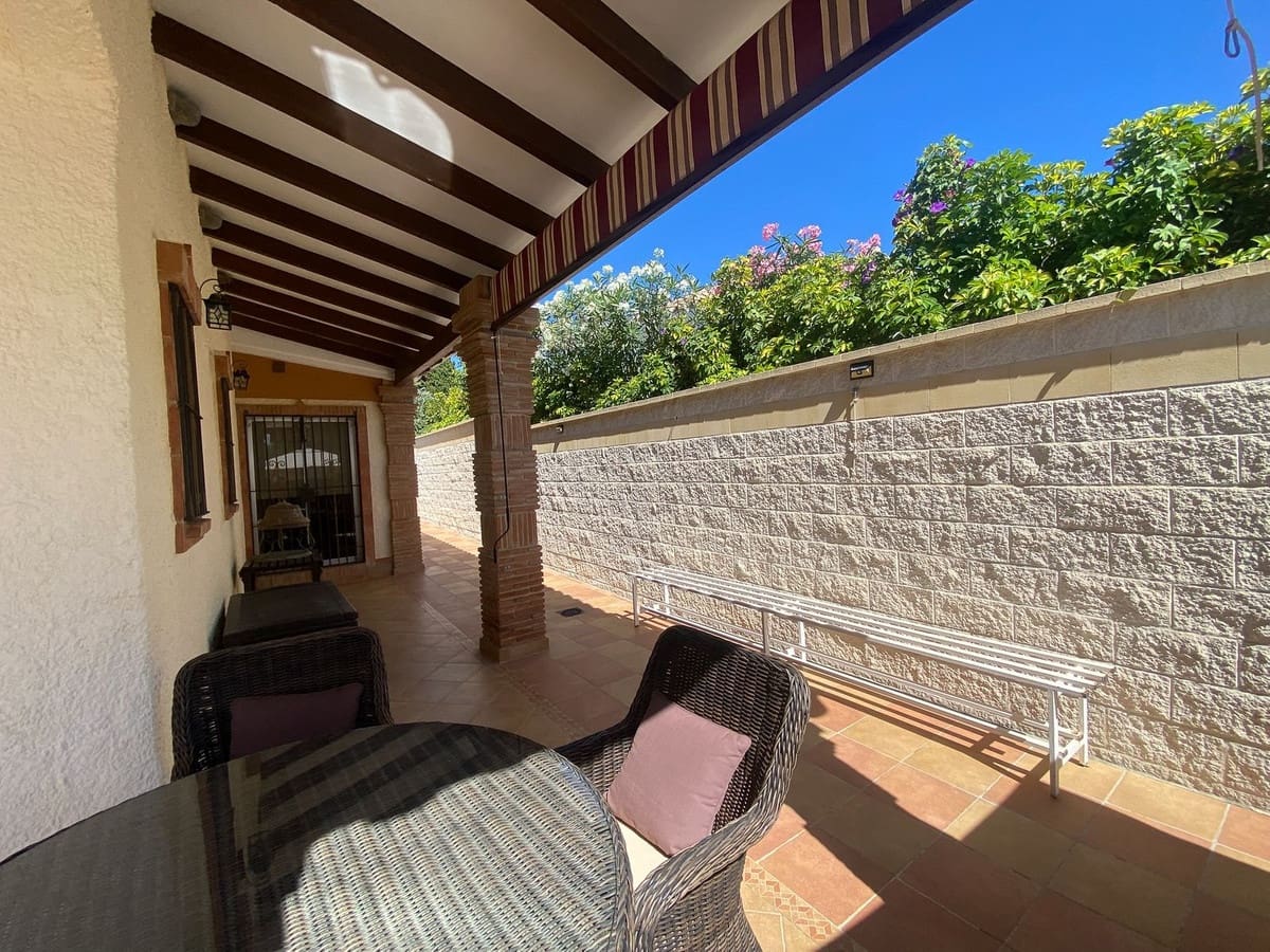 3 slaapkamer Villa te koop in Guadalmina met garage - € 1.240.000 (Ref: 9144533)