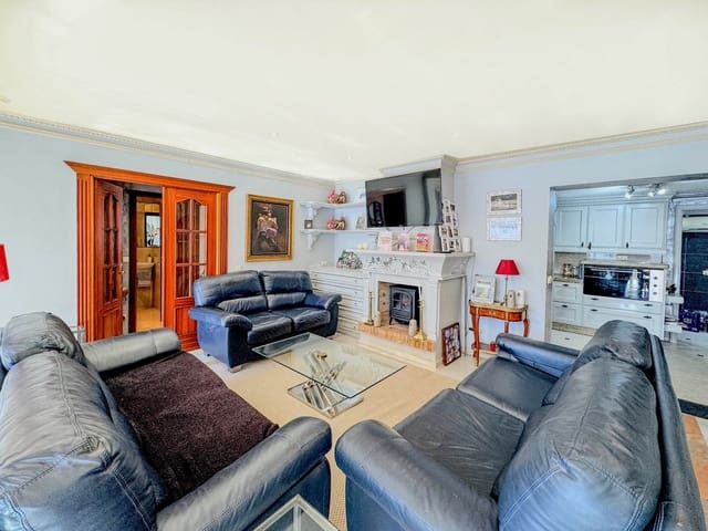 4 soveværelse Villa til salg i Costalita, Estepona - € 950.000 (Ref: 9144534)