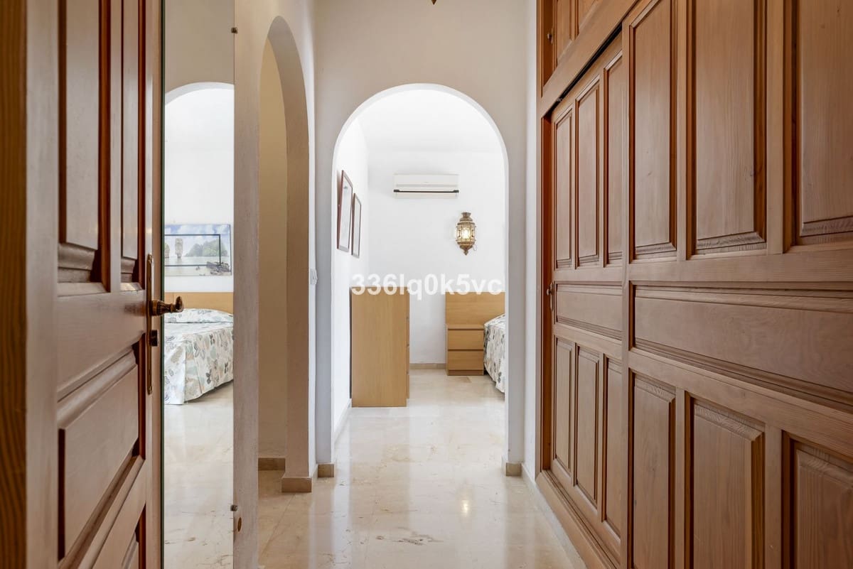 4 camera da letto Villa in vendita in Las Chapas con garage - 1.750.000 € (Rif: 9144664)