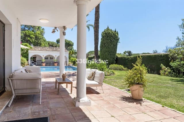 4 makuuhuone Huvila myytävänä paikassa Las Chapas, Marbella mukana 
autotalli - 1 750 000 € (Ref: 9144664)