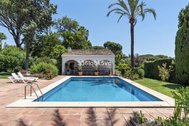 4 makuuhuone Huvila myytävänä paikassa Las Chapas, Marbella mukana 
autotalli - 1 750 000 € (Ref: 9144664)