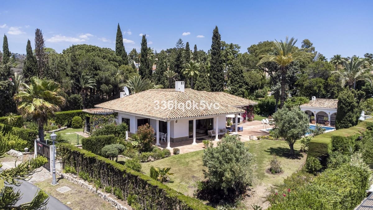 4 bedroom Villa for sale in Las Chapas with garage - € 1,750,000 (Ref: 9144664)