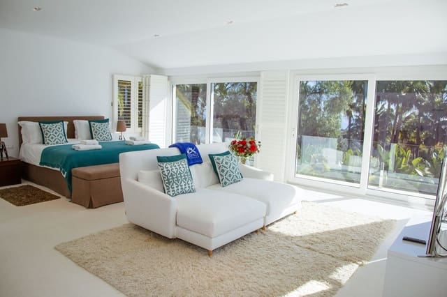 Chalet de 7 habitaciones en Hacienda Las Chapas, Marbella en venta con garaje - 3.990.000 € (Ref: 9144669)