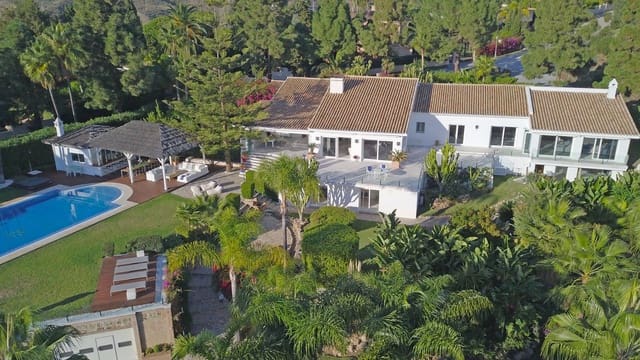 7 Zimmer Villa zu verkaufen in Hacienda Las Chapas, Marbella mit Garage - 4.195.000 € (Ref: 9144669)