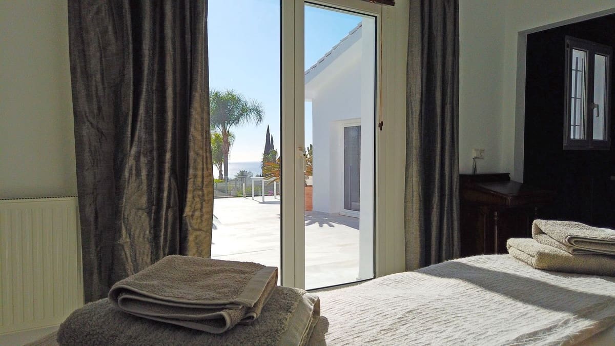 7 soverom Villa til salgs i Marbella med garasje - € 3 990 000 (Ref: 9144669)