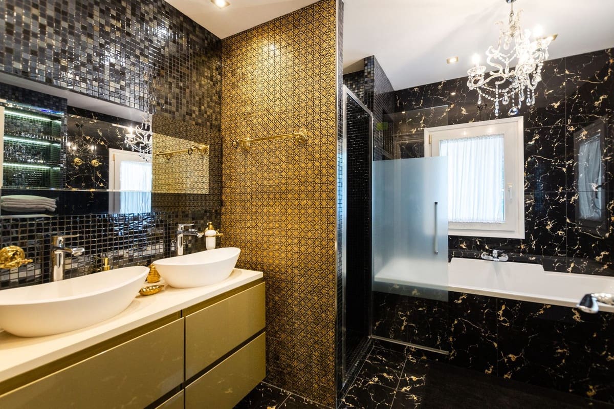 6 sovrum Villa till salu i Marbella med garage - 2 800 000 € (Ref: 9144671)