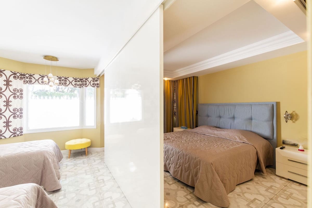 6 sovrum Villa till salu i Marbella med garage - 2 800 000 € (Ref: 9144671)