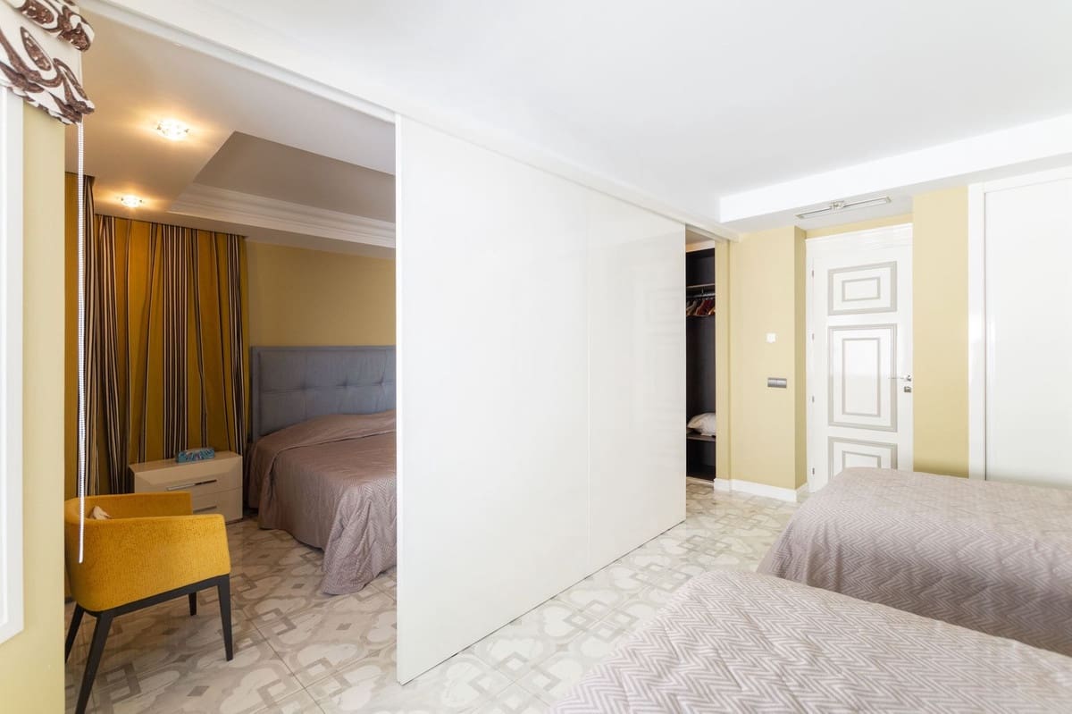 6 sovrum Villa till salu i Marbella med garage - 2 800 000 € (Ref: 9144671)