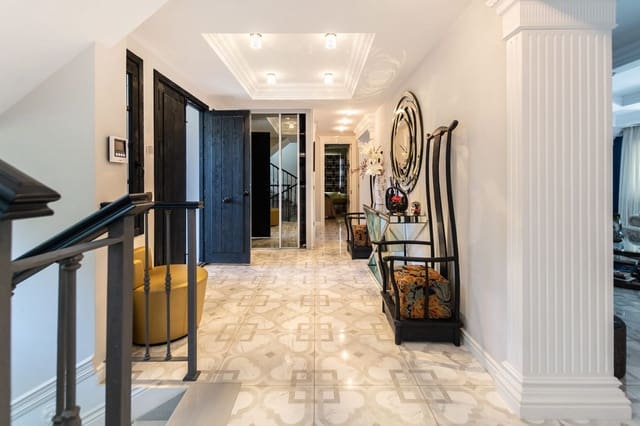 6 soveværelse Villa til salg i Hacienda Las Chapas, Marbella med garage - € 2.800.000 (Ref: 9144671)