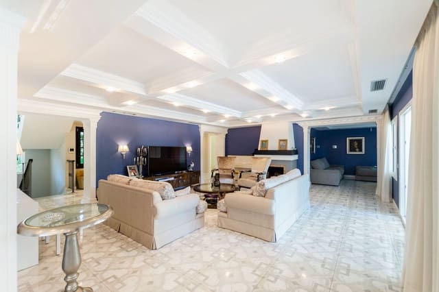 6 soveværelse Villa til salg i Hacienda Las Chapas, Marbella med garage - € 2.800.000 (Ref: 9144671)