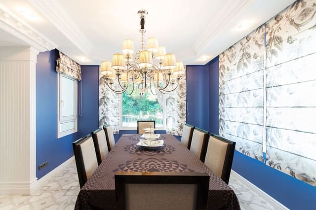 6 soveværelse Villa til salg i Hacienda Las Chapas, Marbella med garage - € 2.800.000 (Ref: 9144671)