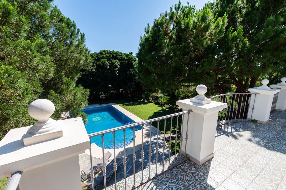 6 sovrum Villa till salu i Marbella med garage - 2 800 000 € (Ref: 9144671)