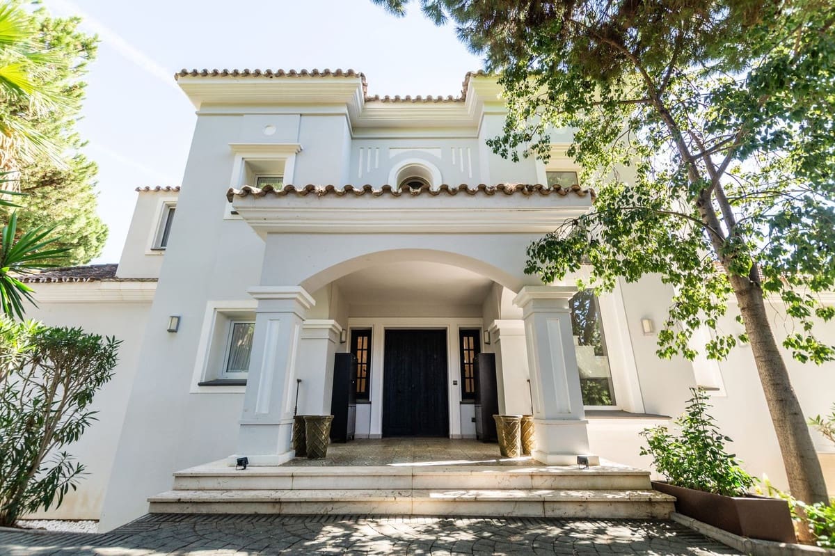 6 sovrum Villa till salu i Marbella med garage - 2 800 000 € (Ref: 9144671)