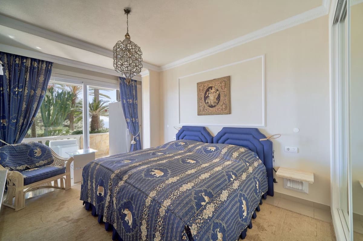 7 sypialnia Willa na sprzedaż w Marbella z garażem - 2 285 000 € (Ref: 9144672)