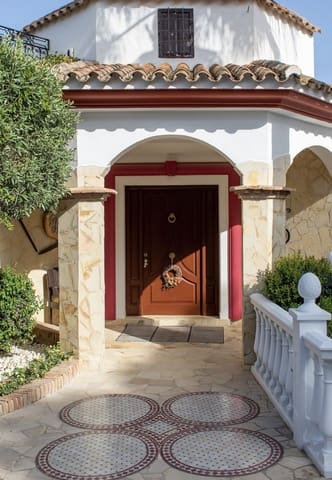 7 quarto Moradia para venda em Hacienda Las Chapas, Marbella com garagem - 2 285 000 € (Ref: 9144672)