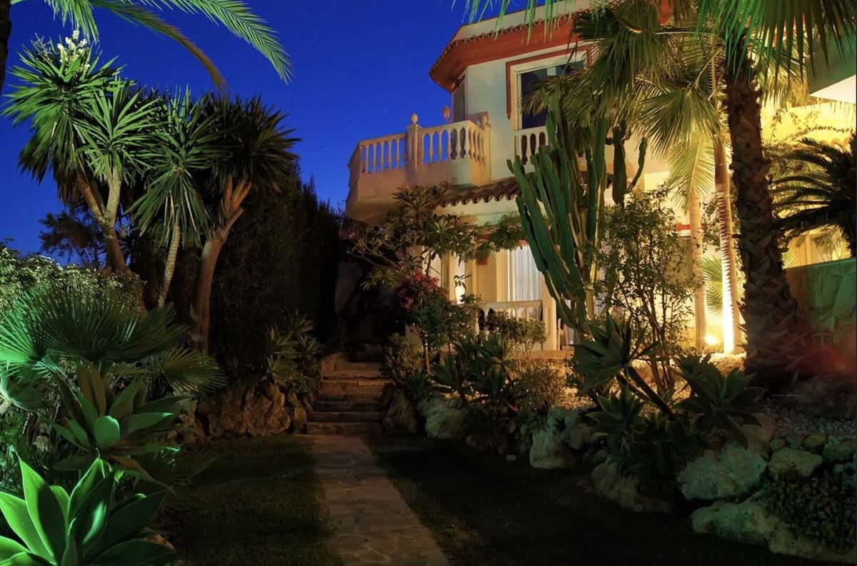 7 sypialnia Willa na sprzedaż w Marbella z garażem - 2 285 000 € (Ref: 9144672)