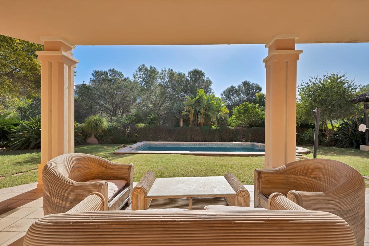 4 bedroom Villa for sale in Marbella - € 1,395,000 (Ref: 9144674)