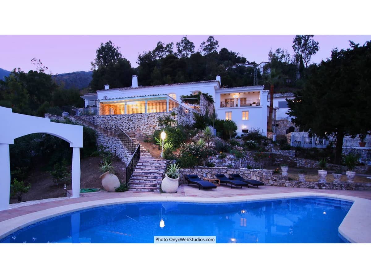 Chalet de 9 habitaciones en Mijas en venta - 4.500.000 € (Ref: 9144996)