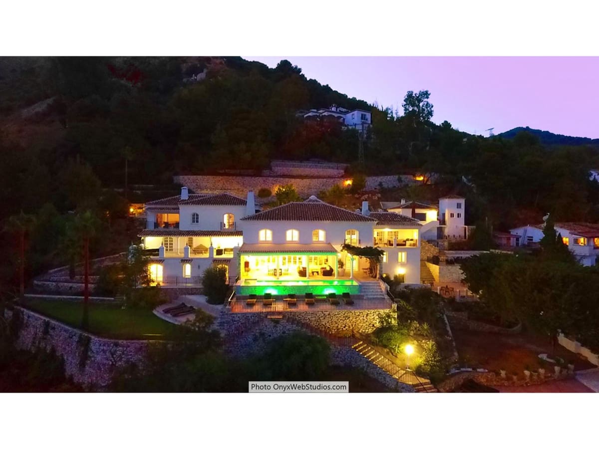 Chalet de 9 habitaciones en Mijas en venta - 4.500.000 € (Ref: 9144996)