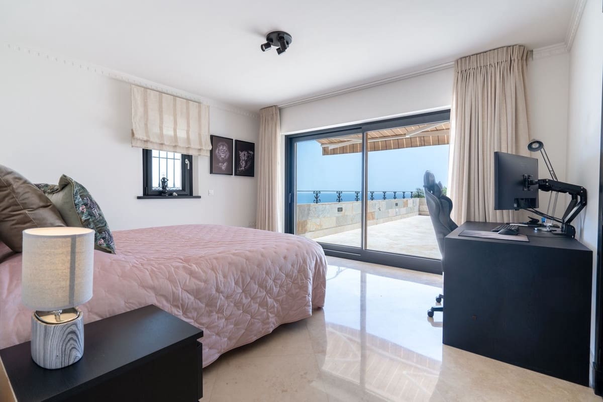 5 soverom Villa til salgs i La Cala de Mijas med garasje - € 3 650 000 (Ref: 9144997)