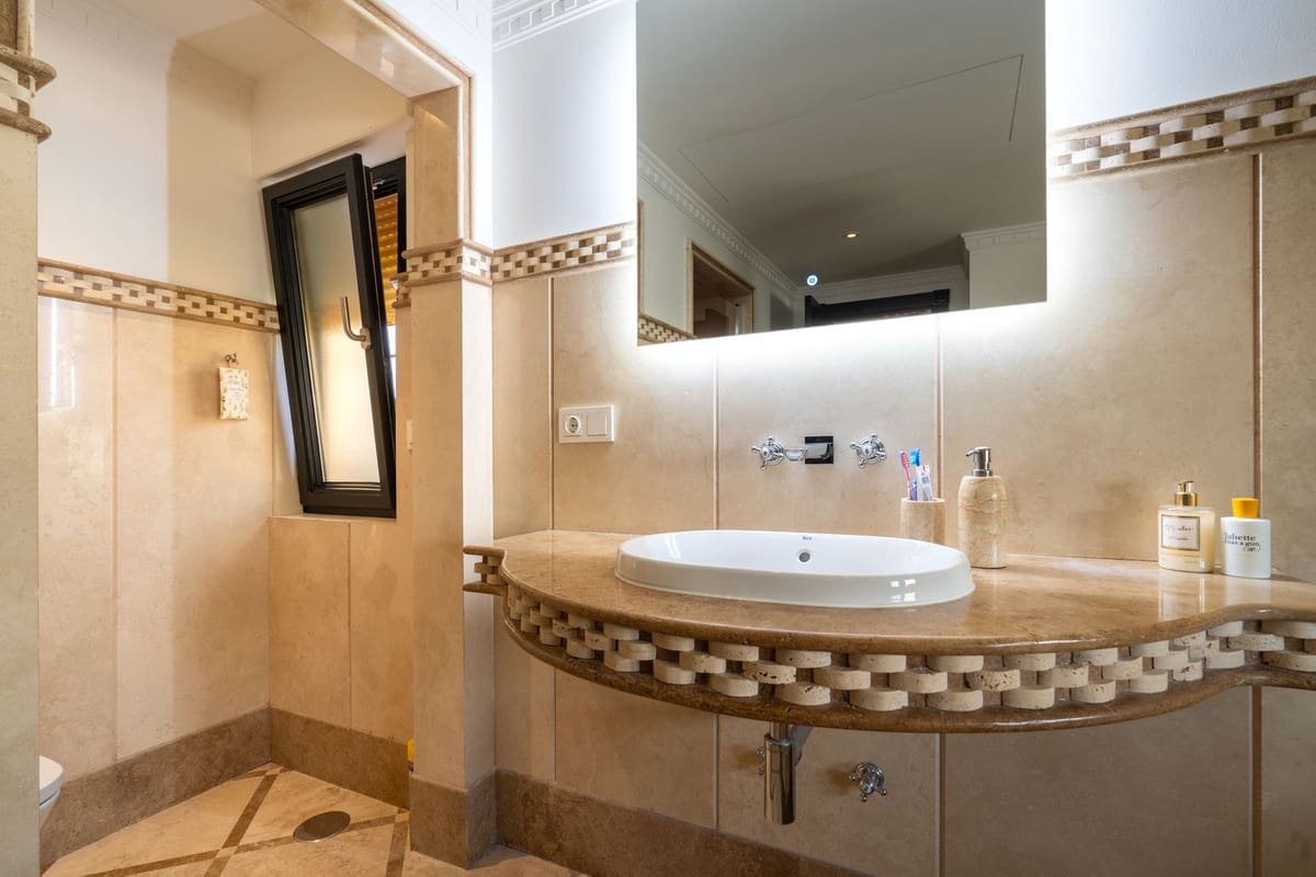 5 sypialnia Willa na sprzedaż w La Cala de Mijas z garażem - 3 650 000 € (Ref: 9144997)