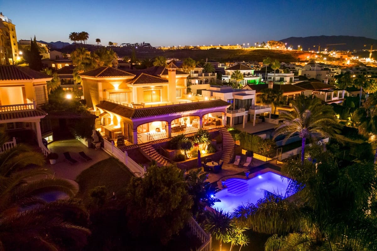 5 sypialnia Willa na sprzedaż w La Cala de Mijas z garażem - 3 650 000 € (Ref: 9144997)