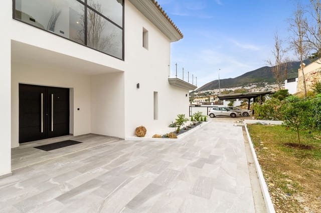 5 sypialnia Willa na sprzedaż w Benalmádena - 2 750 000 € (Ref: 9145001)
