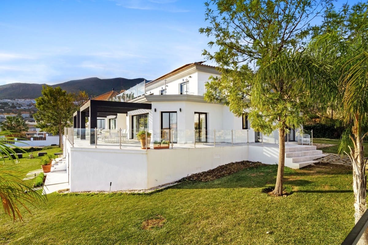 5 sypialnia Willa na sprzedaż w Benalmadena - 2 750 000 € (Ref: 9145001)