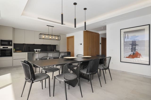 Chalet de 6 habitaciones en La Cala de Mijas, Mijas en venta - 2.650.000 € (Ref: 9145002)