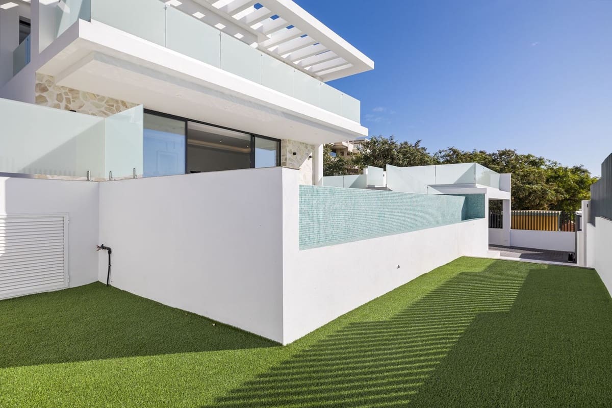 6 makuuhuone Huvila myytävänä paikassa La Cala de Mijas - 2 650 000 € (Ref: 9145002)