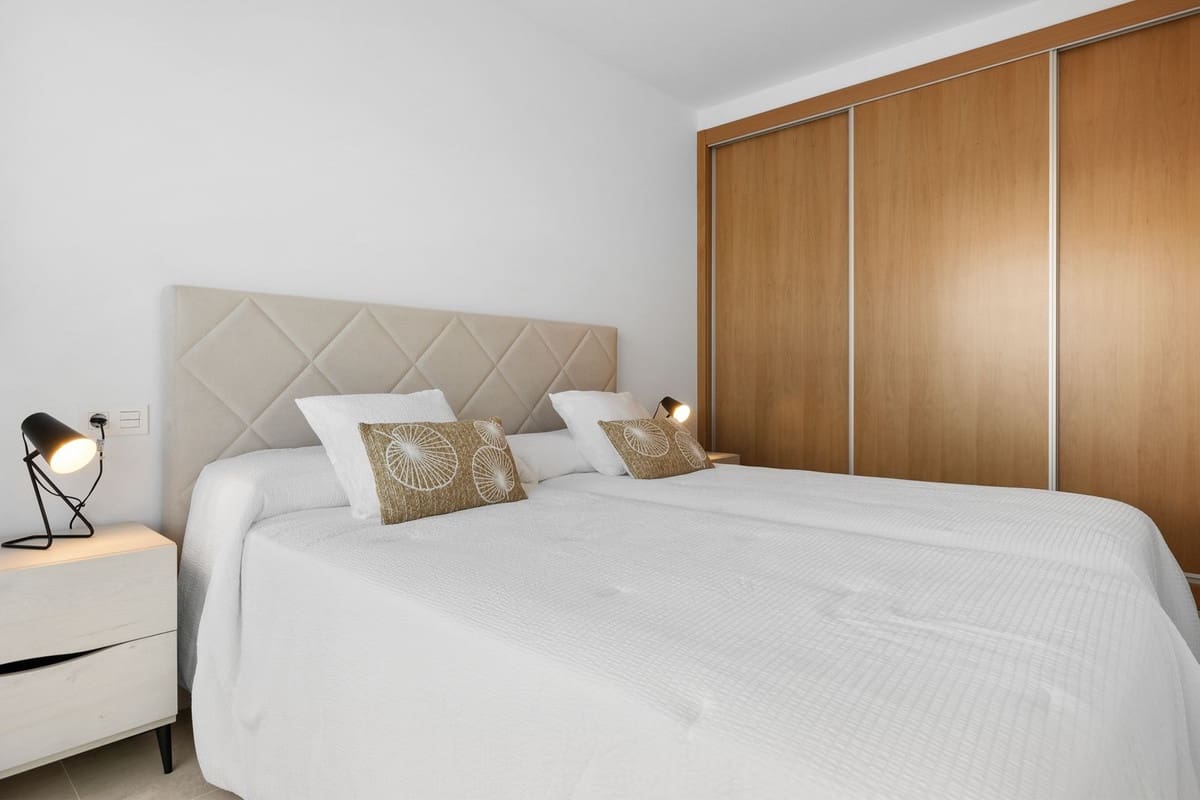 Chalet de 6 habitaciones en La Cala de Mijas en venta - 2.650.000 € (Ref: 9145002)