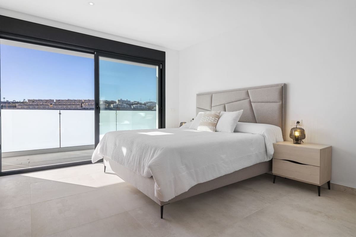 Chalet de 6 habitaciones en La Cala de Mijas en venta - 2.650.000 € (Ref: 9145002)