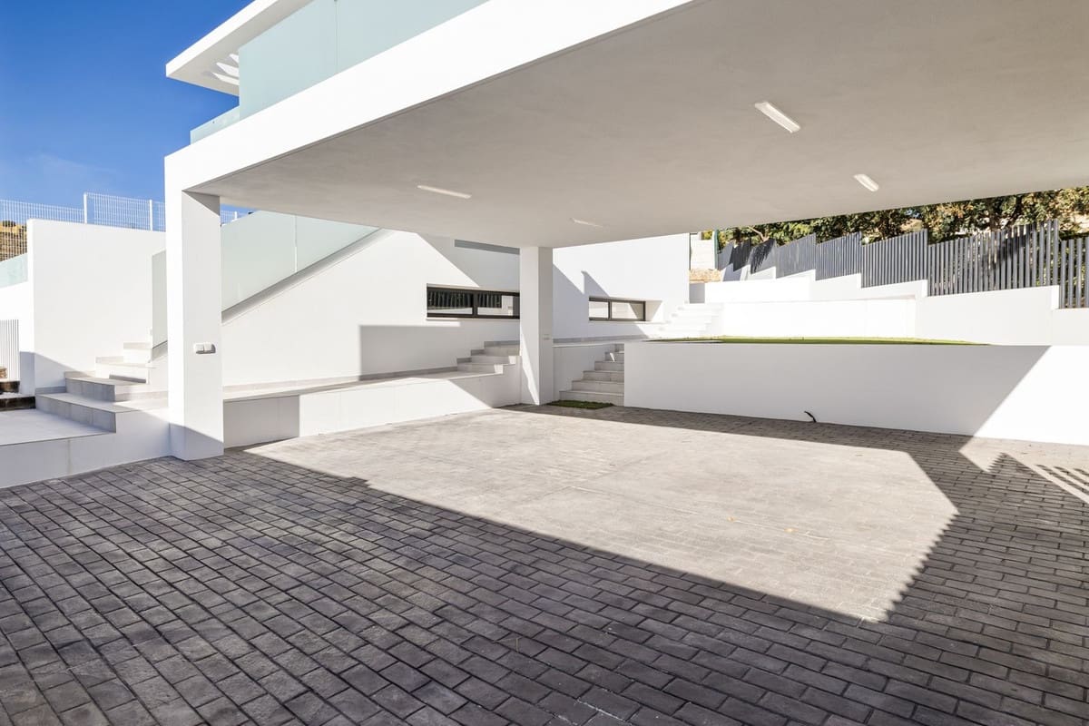 Chalet de 6 habitaciones en La Cala de Mijas en venta - 2.650.000 € (Ref: 9145002)