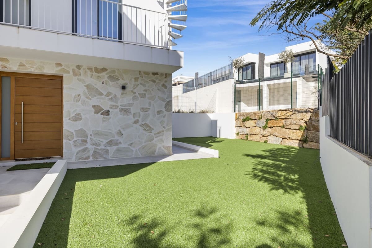 Chalet de 6 habitaciones en La Cala de Mijas en venta - 2.650.000 € (Ref: 9145002)