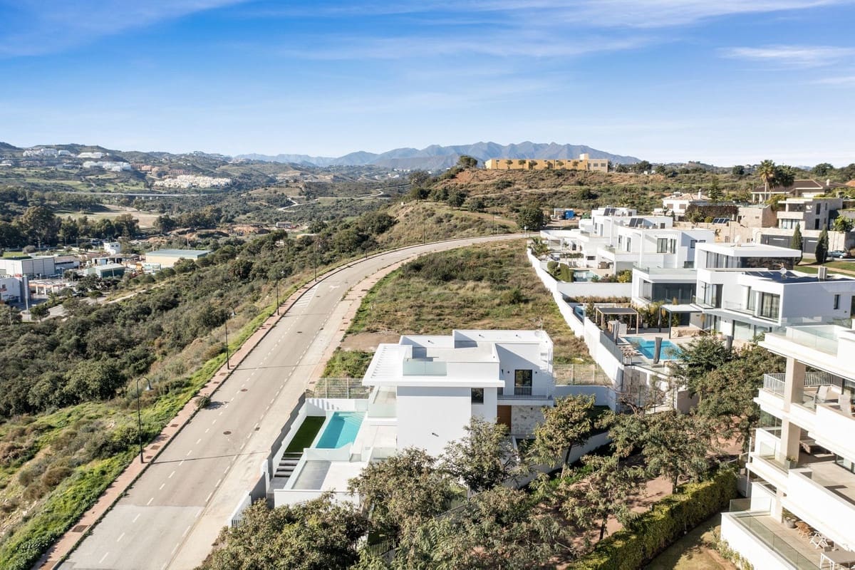 Chalet de 6 habitaciones en La Cala de Mijas en venta - 2.650.000 € (Ref: 9145002)