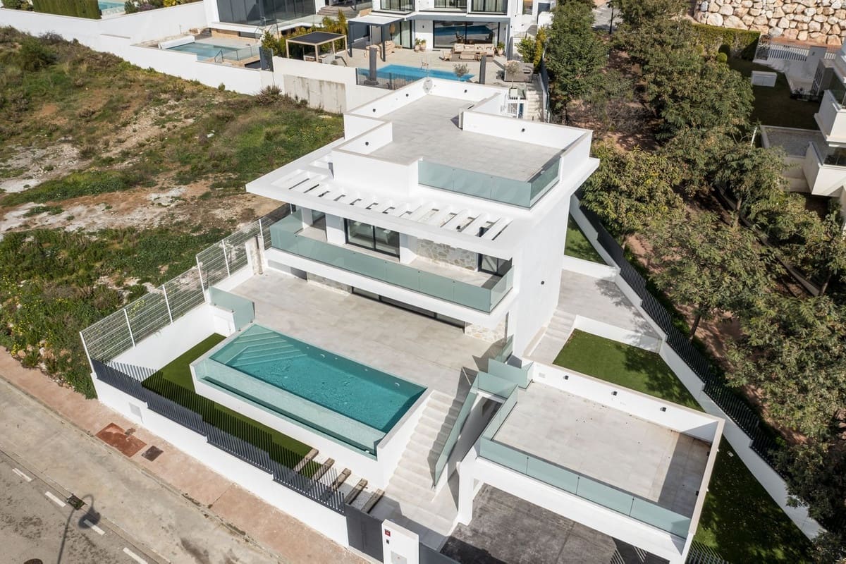 6 soverom Villa til salgs i La Cala de Mijas - € 2 650 000 (Ref: 9145002)