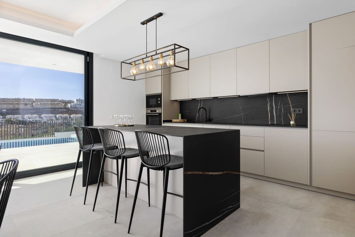 6 soverom Villa til salgs i La Cala de Mijas - € 2 650 000 (Ref: 9145002)