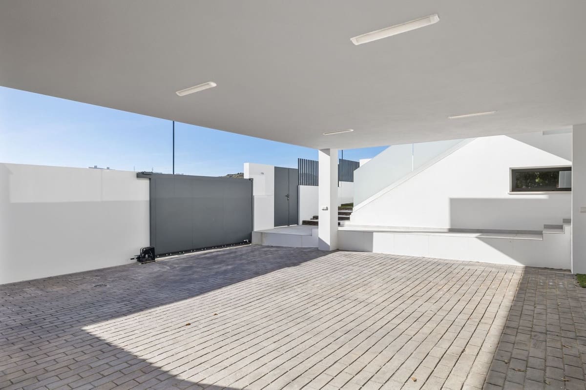 6 soverom Villa til salgs i La Cala de Mijas - € 2 650 000 (Ref: 9145002)